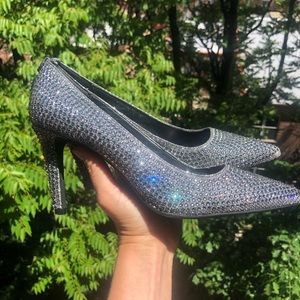 Michael Kors Silver Dorothy Flex Pump Size 7